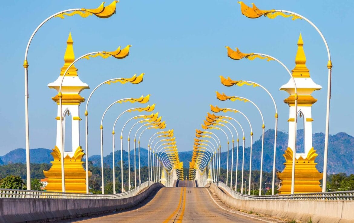 สะพานมิตรภาพไทย-ลาว 3  อำเภอเมืองนครพนม จังหวัดนครพนม