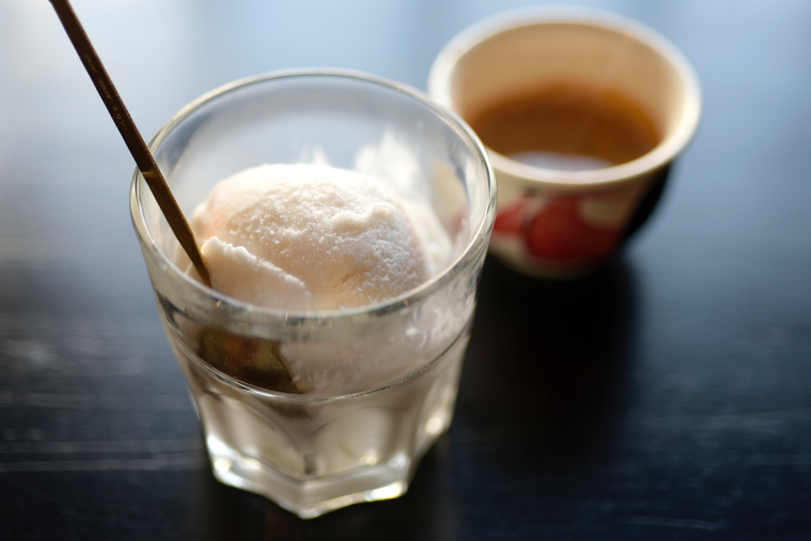 Jing Jing Ice-cream Bar & Café :รสแท้ไอศกรีมโฮมเมด